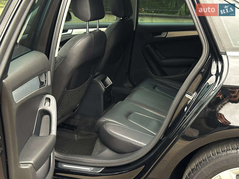 Седан Audi A4 2011 в Киеве