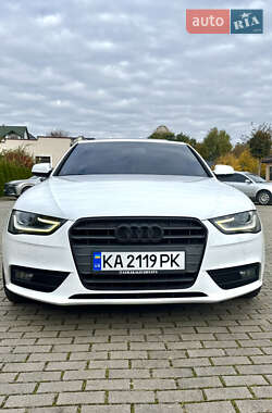 Седан Audi A4 2014 в Львове