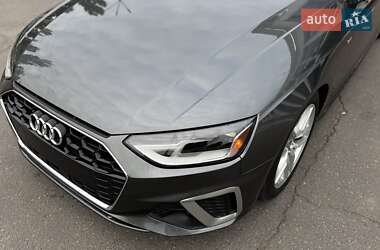 Седан Audi A4 2020 в 