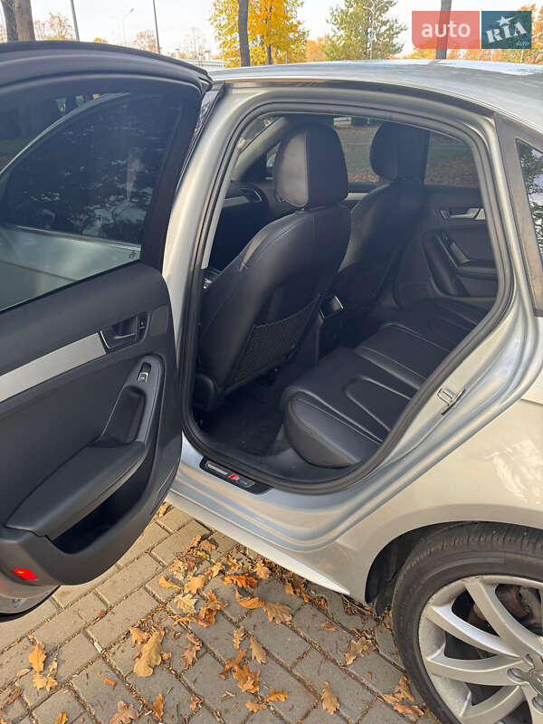Седан Audi A4 2014 в Харкові