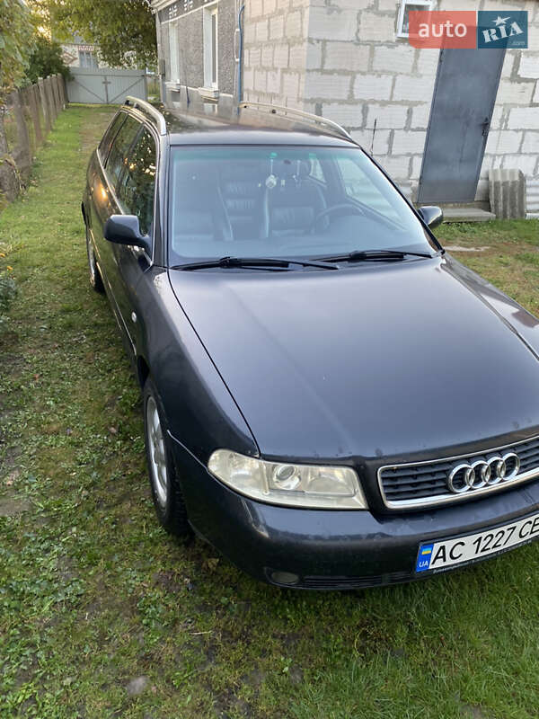 Универсал Audi A4 2000 в Турийске