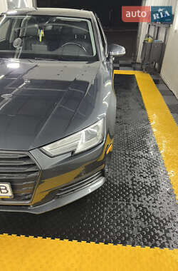 Седан Audi A4 2016 в 