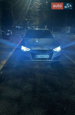Седан Audi A4 2018 в 