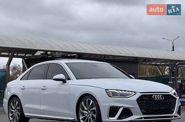 Седан Audi A4 2020 в 