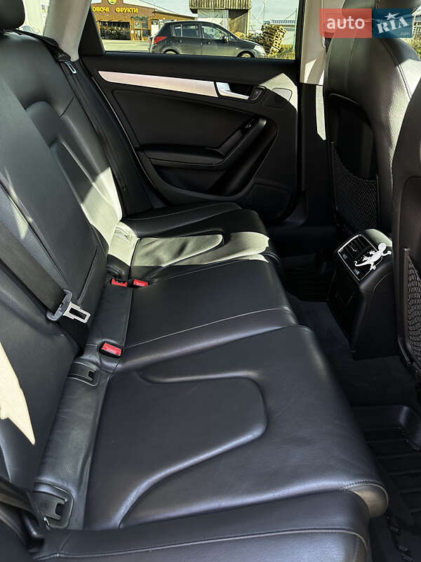 Седан Audi A4 2012 в Одесі