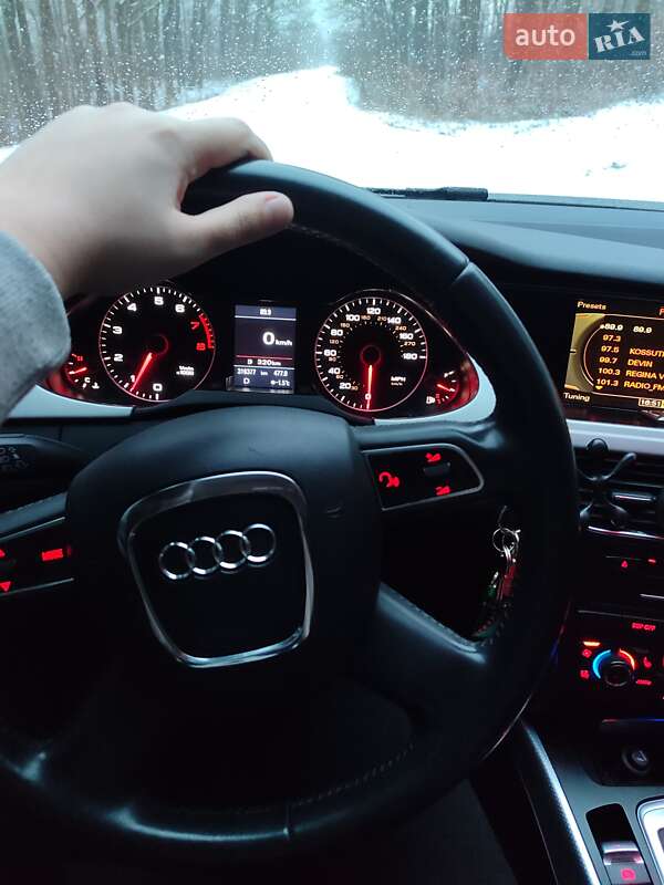 Седан Audi A4 2010 в Мукачевому