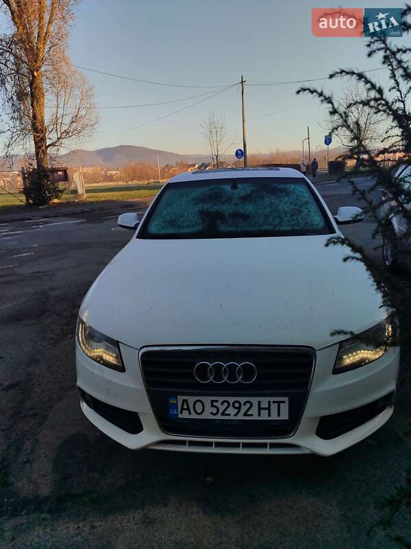 Седан Audi A4 2010 в Мукачевому