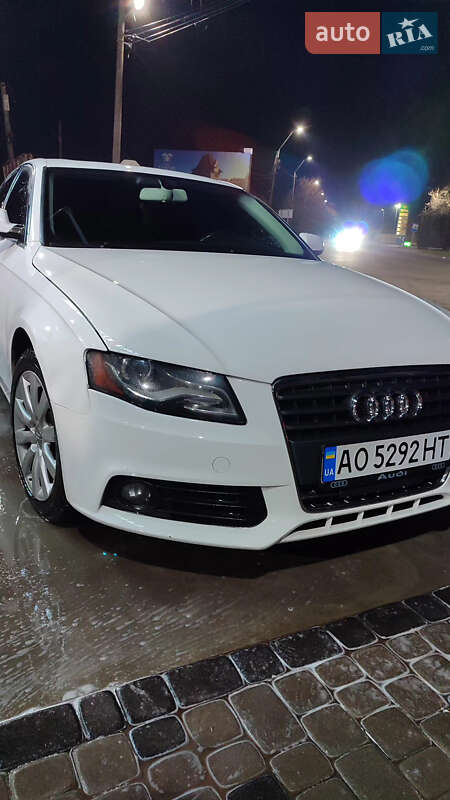 Седан Audi A4 2010 в Мукачевому