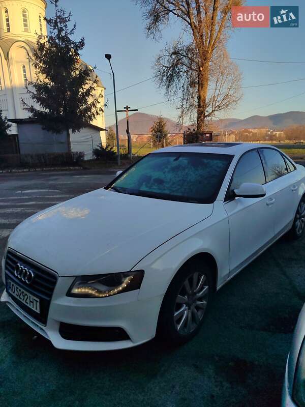 Седан Audi A4 2010 в Мукачевому