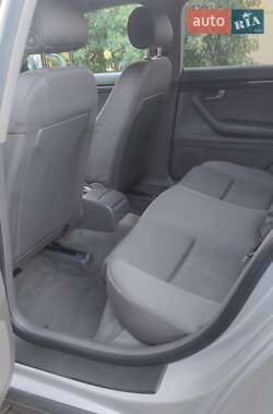 Універсал Audi A4 2002 в  Універсал Audi A4 2002 в