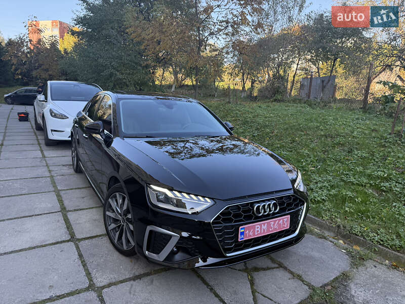 Седан Audi A4 2021 в Львове