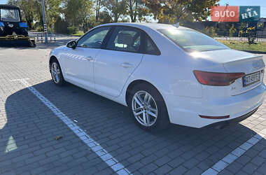 Седан Audi A4 2017 в 