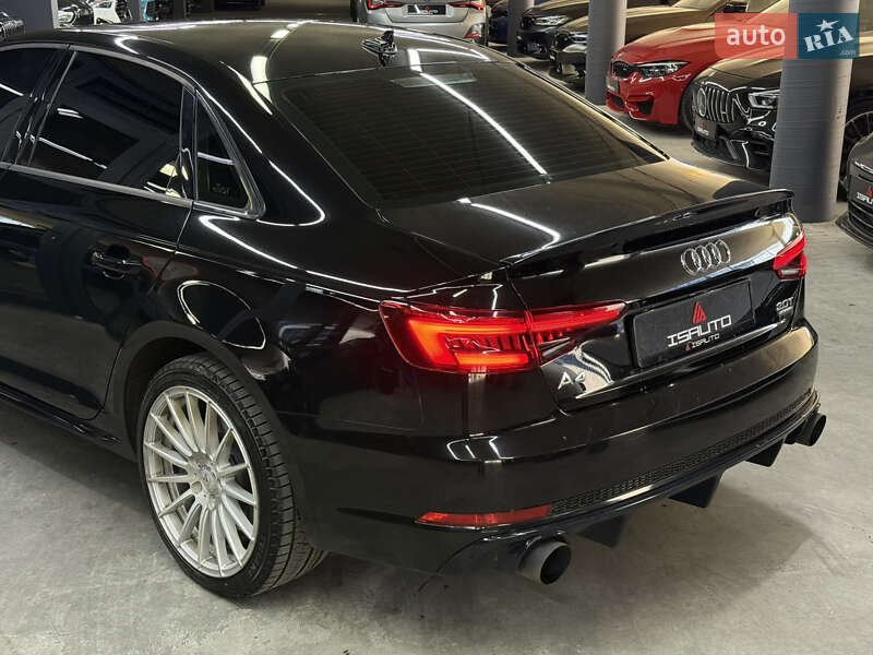 Седан Audi A4 2018 в Одессе