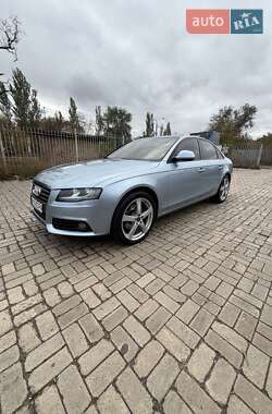 Седан Audi A4 2008 в  фото 3 Седан Audi A4 2008 в