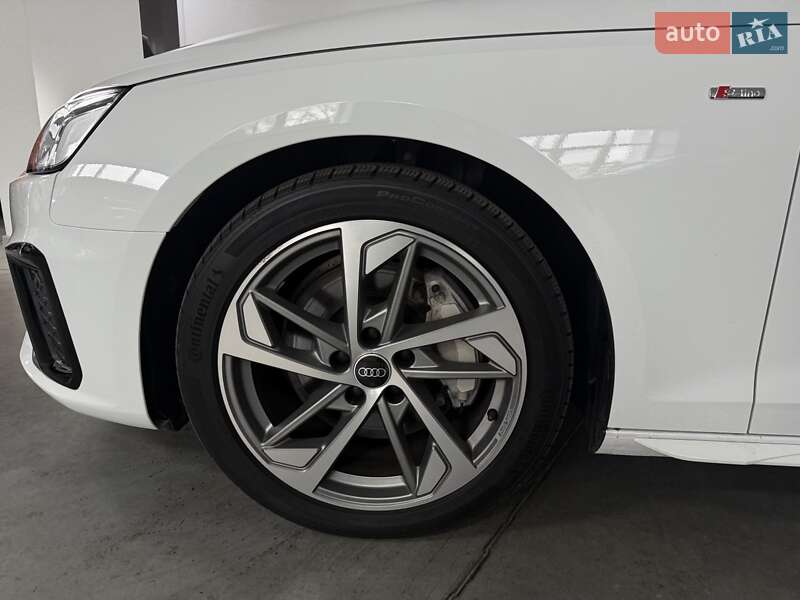 Седан Audi A4 2024 в Полтаві
