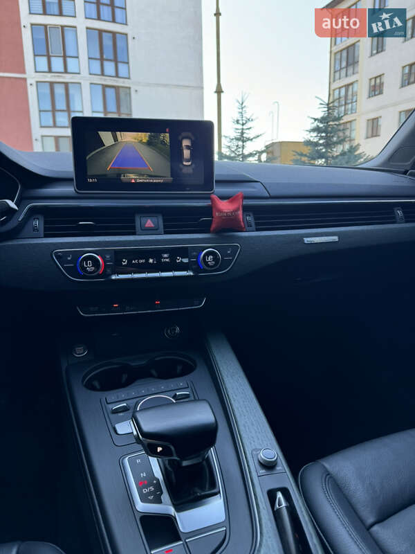 Седан Audi A4 2018 в Ровно