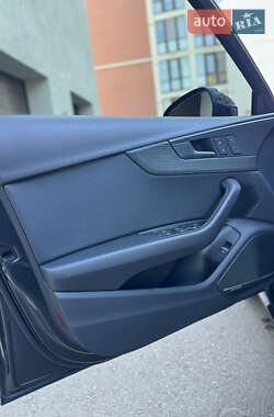 Седан Audi A4 2018 в  фото 26 Седан Audi A4 2018 в