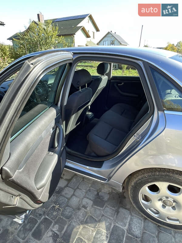 Седан Audi A4 2004 в Луцьку