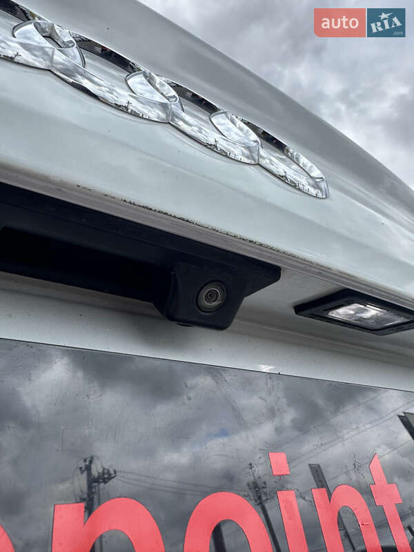 Седан Audi A4 2019 в Білогородці