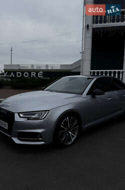Седан Audi A4 2017 в 