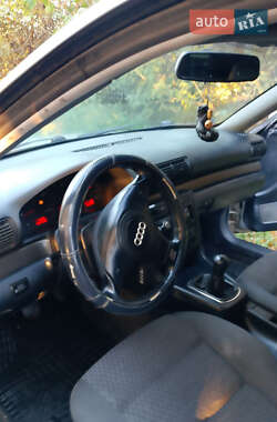 Універсал Audi A4 2000 в 
