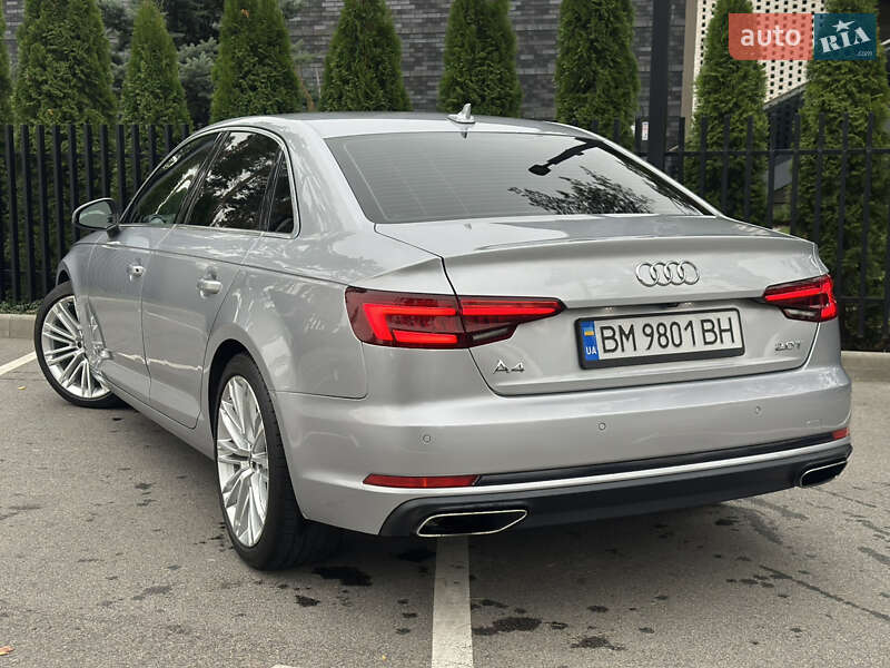 Седан Audi A4 2018 в Киеве