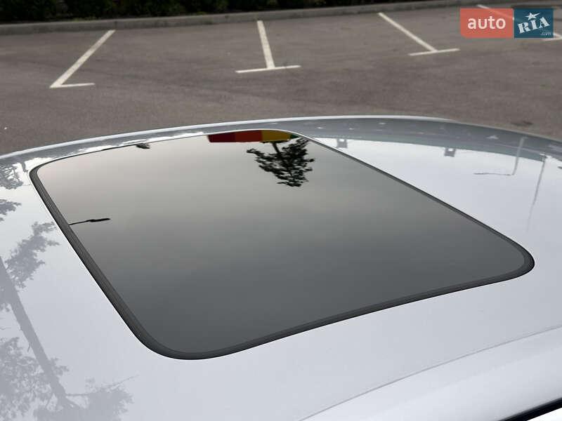 Седан Audi A4 2018 в Киеве