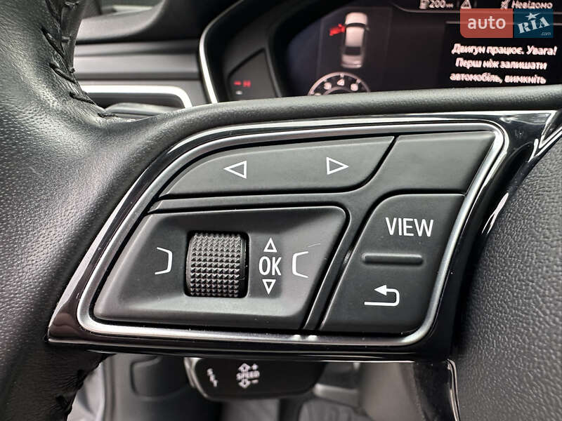 Седан Audi A4 2018 в Киеве