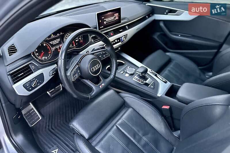 Седан Audi A4 2017 в Львові