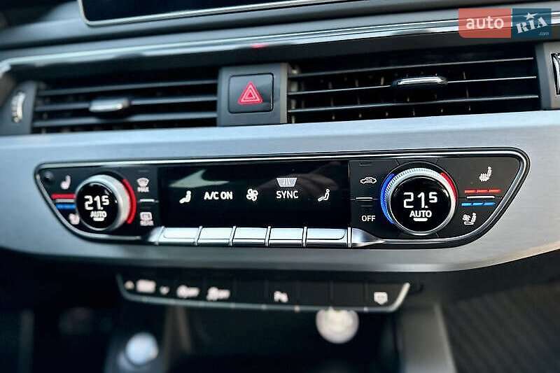 Седан Audi A4 2017 в Львові