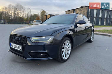 Седан Audi A4 2013 в 