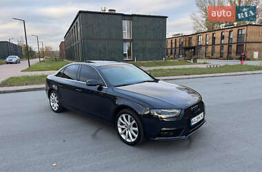 Седан Audi A4 2013 в 