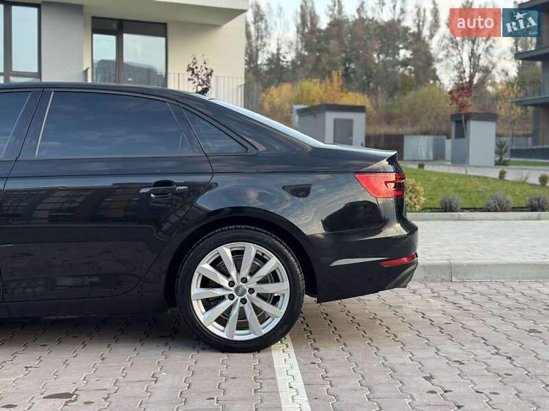 Седан Audi A4 2016 в Тернополі