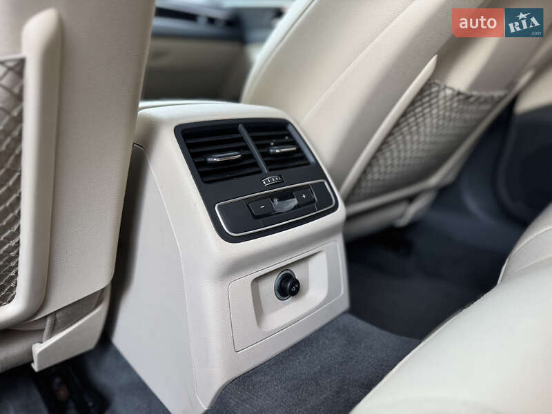 Седан Audi A4 2016 в Тернополі