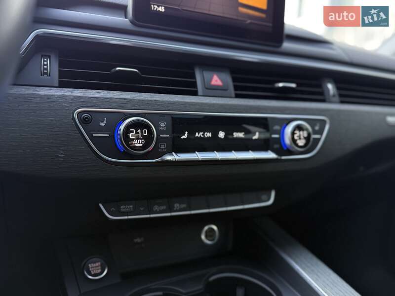 Седан Audi A4 2019 в Киеве