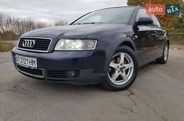 Седан Audi A4 2001 в Мене
