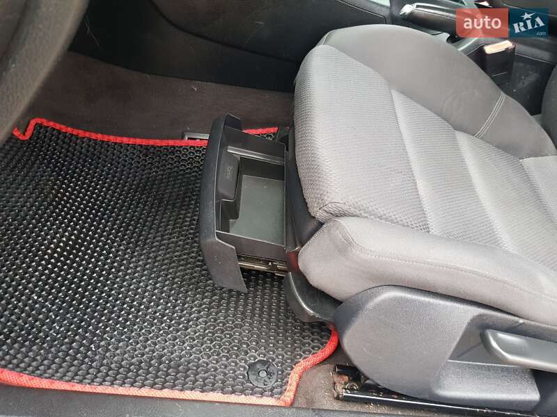 Седан Audi A4 2001 в Мене фото 34 Седан Audi A4 2001 в Мене