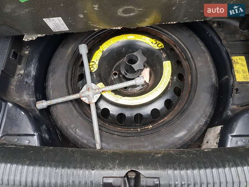 Седан Audi A4 2001 в Мене фото 38 Седан Audi A4 2001 в Мене