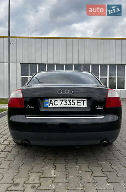 Седан Audi A4 2003 в  фото 10 Седан Audi A4 2003 в