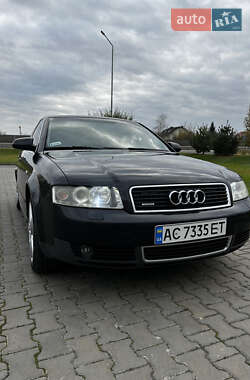Седан Audi A4 2003 в  фото 24 Седан Audi A4 2003 в