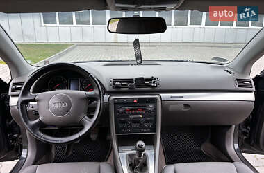 Седан Audi A4 2003 в  фото 32 Седан Audi A4 2003 в
