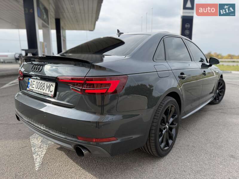 Седан Audi A4 2017 в Днепре