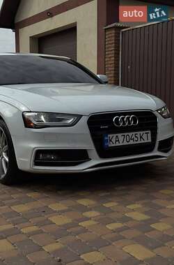 Седан Audi A4 2013 в Киеве