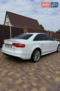 Седан Audi A4 2013 в 