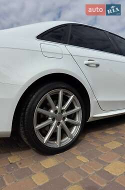 Седан Audi A4 2013 в 