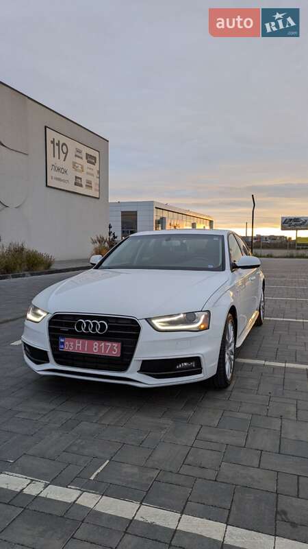 Седан Audi A4 2015 в Луцке