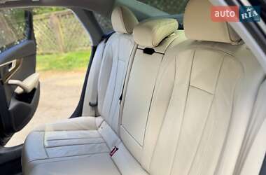 Седан Audi A4 2016 в 