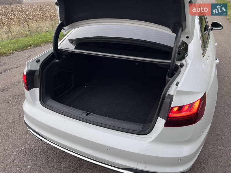 Седан Audi A4 2020 в Баришівка