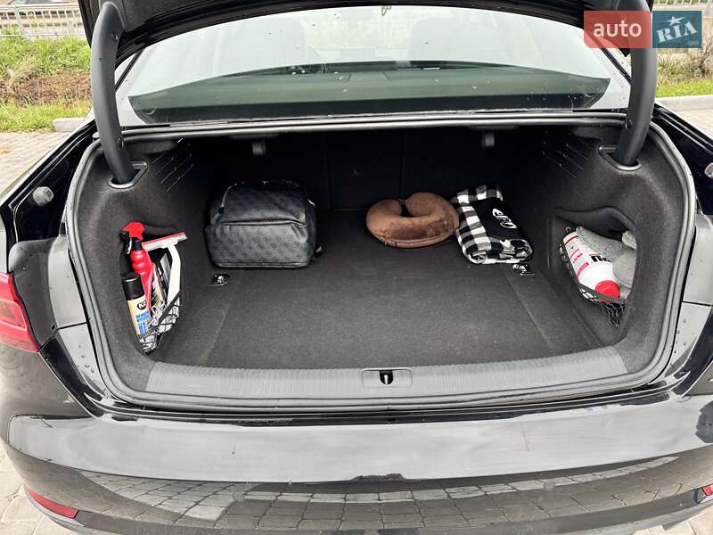 Седан Audi A4 2016 в Львове