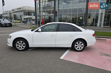 Седан Audi A4 2009 в Києві